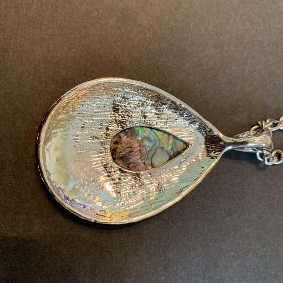 Large Tear Drop Abalone Pendant Necklace - Picture 3 of 5